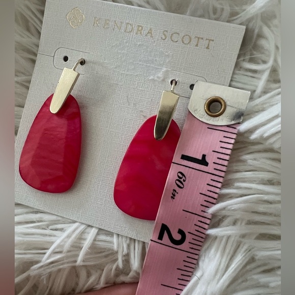 Kendra Scott Marty Earrings Pink - Mother of Pearl - Picture 5 of 7
